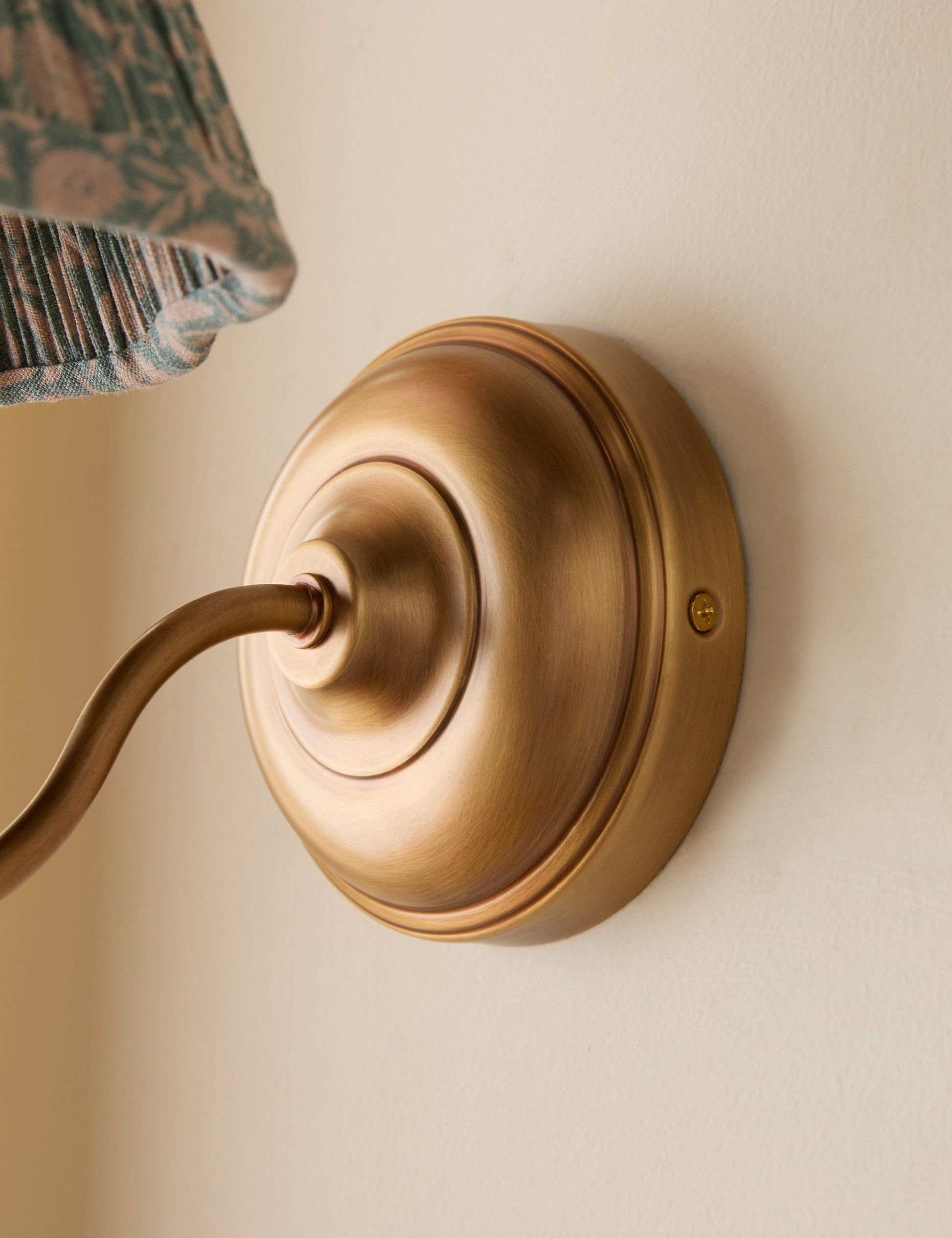 #color::Fransen-and-Antique-Brass 