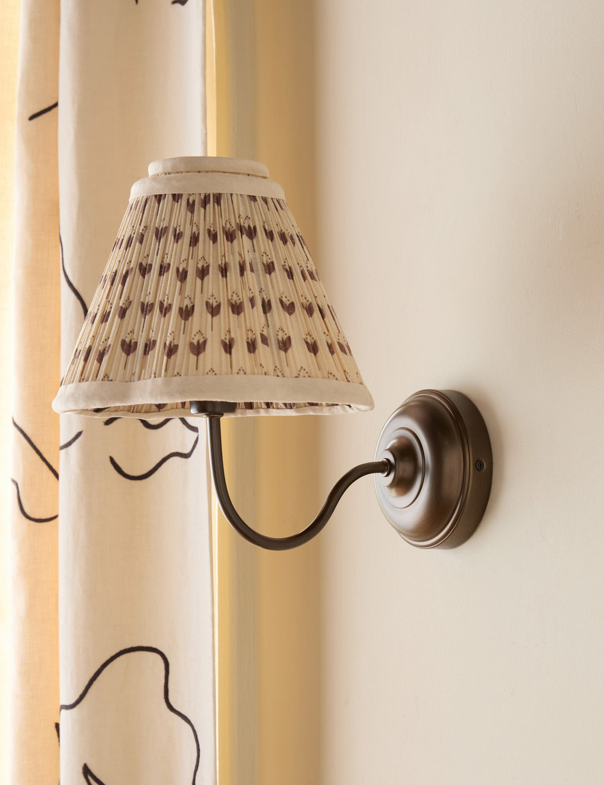#Color::Poiret-and-Antique-Bronze 