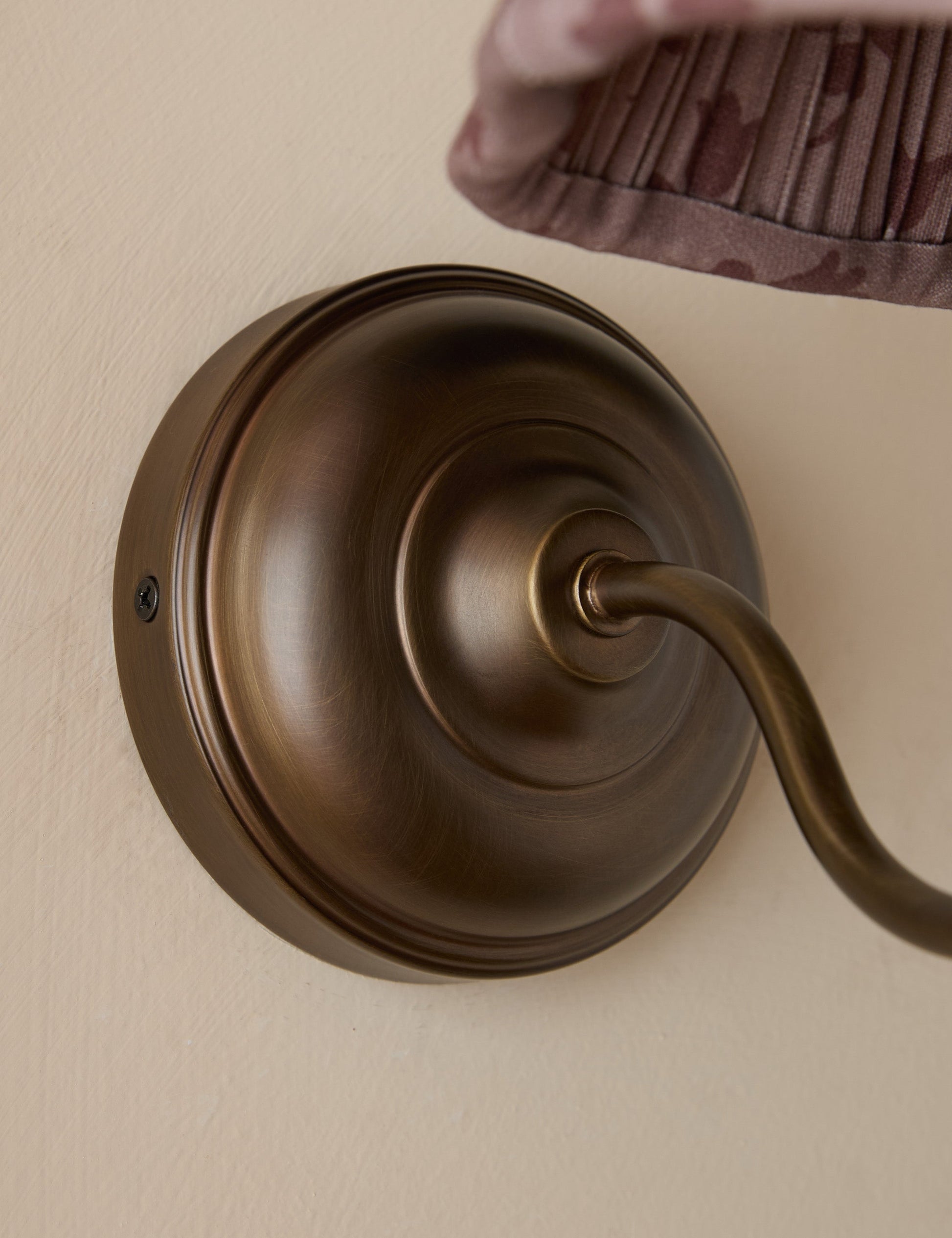 #color::romaric-and-antique-bronze