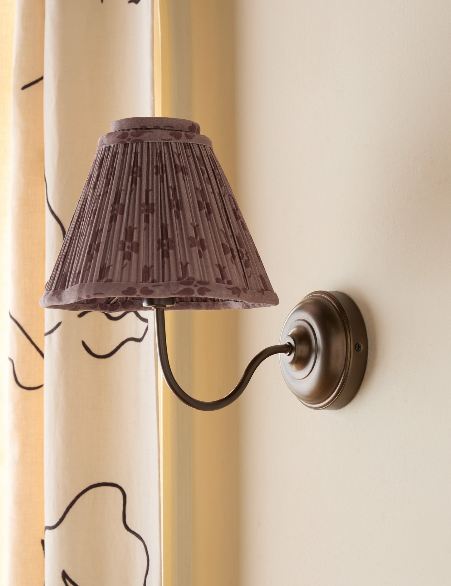 #color::romaric-and-antique-bronze