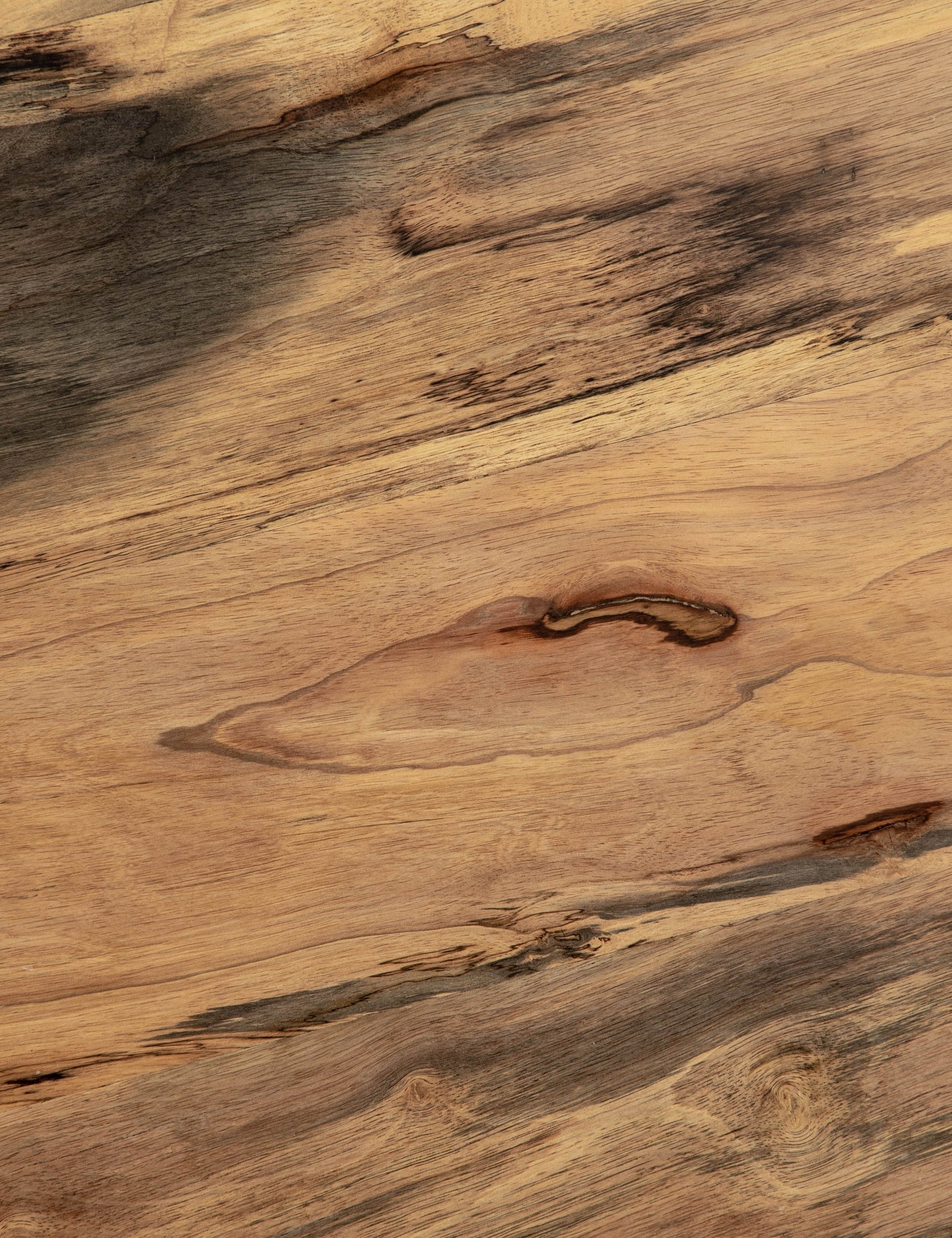 | Close up of the natural primavera wood construction of the Boni round coffee table