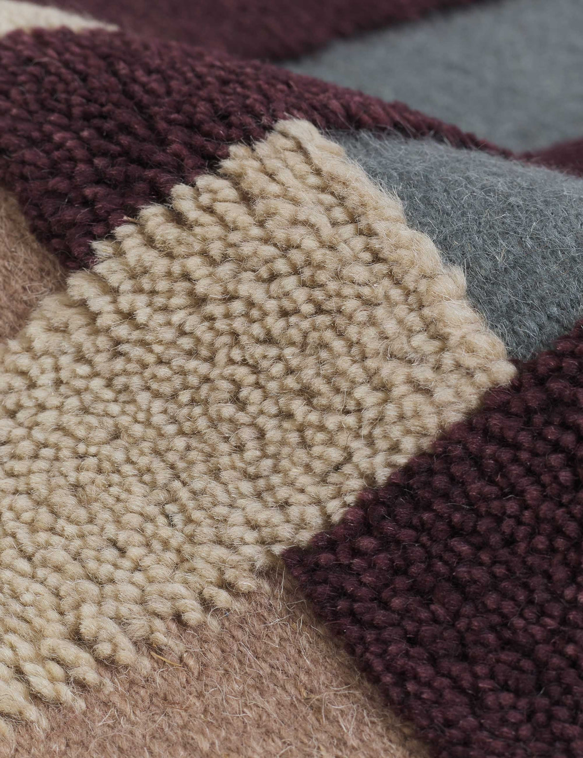 #size::2--x-3- #size::2-6--x-8- #size::6--x-9- #size::8--x-10- #size::9--x-12- #size::10--x-14- #size::12--x-15- | The wool-cotton material on the Otti Rug